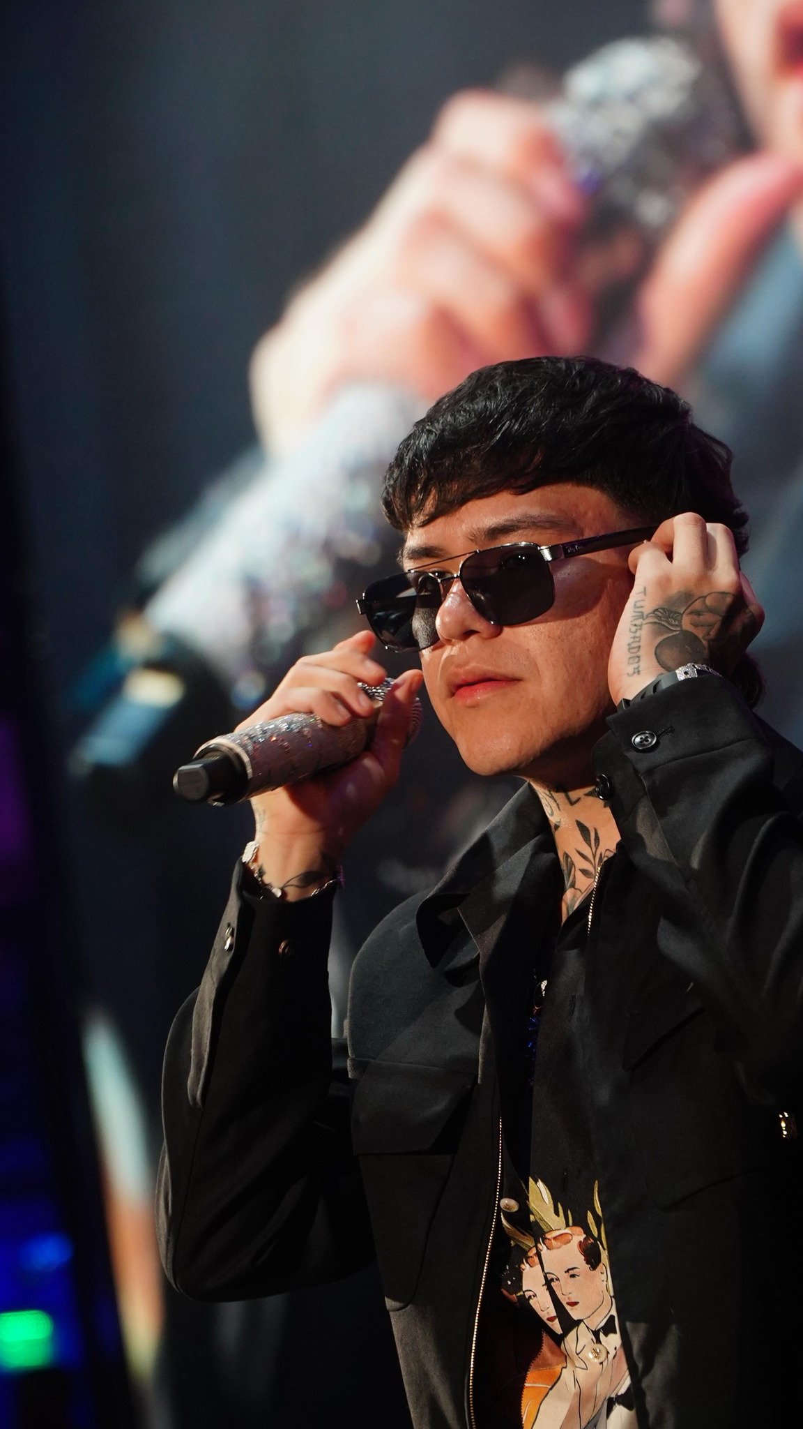 Eddie Chan on-set grooming for the $adBoyz Tour at the Hollywood Bowl